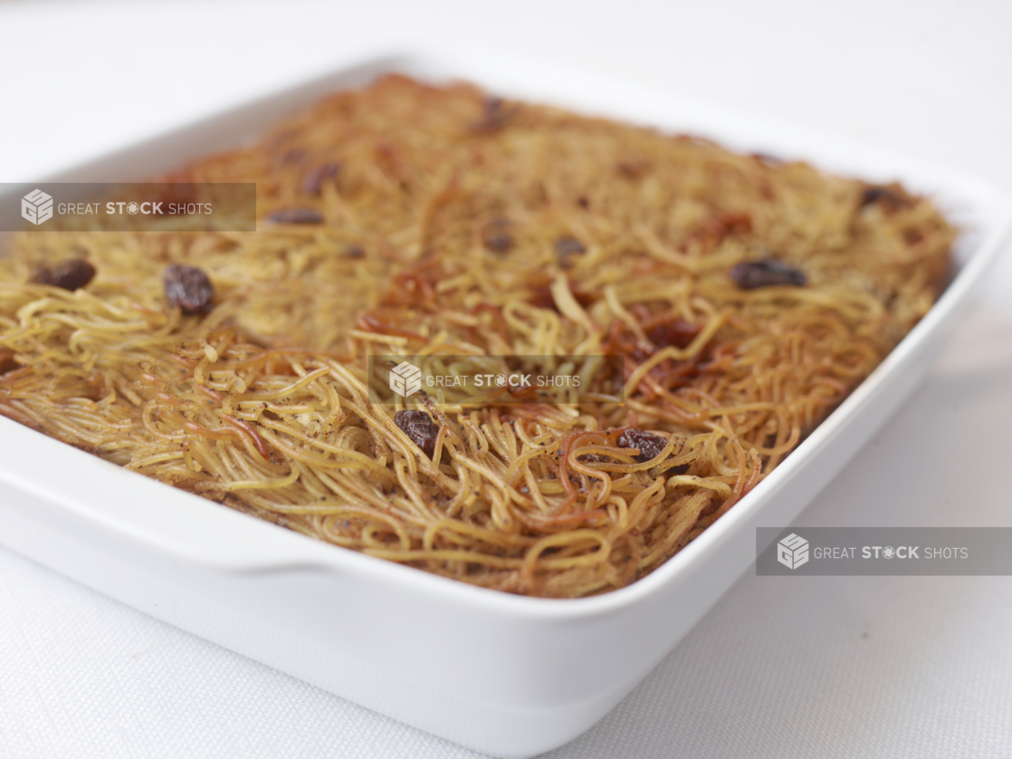 Lokshen kugel on white table cloth