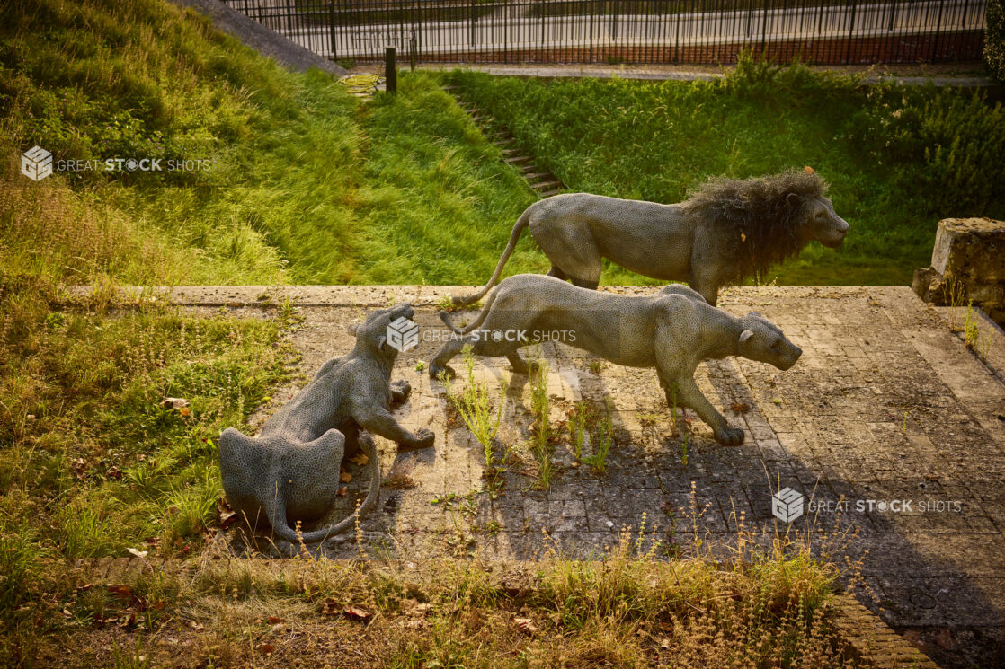 Pride of lions sculptures outside the Tower of London